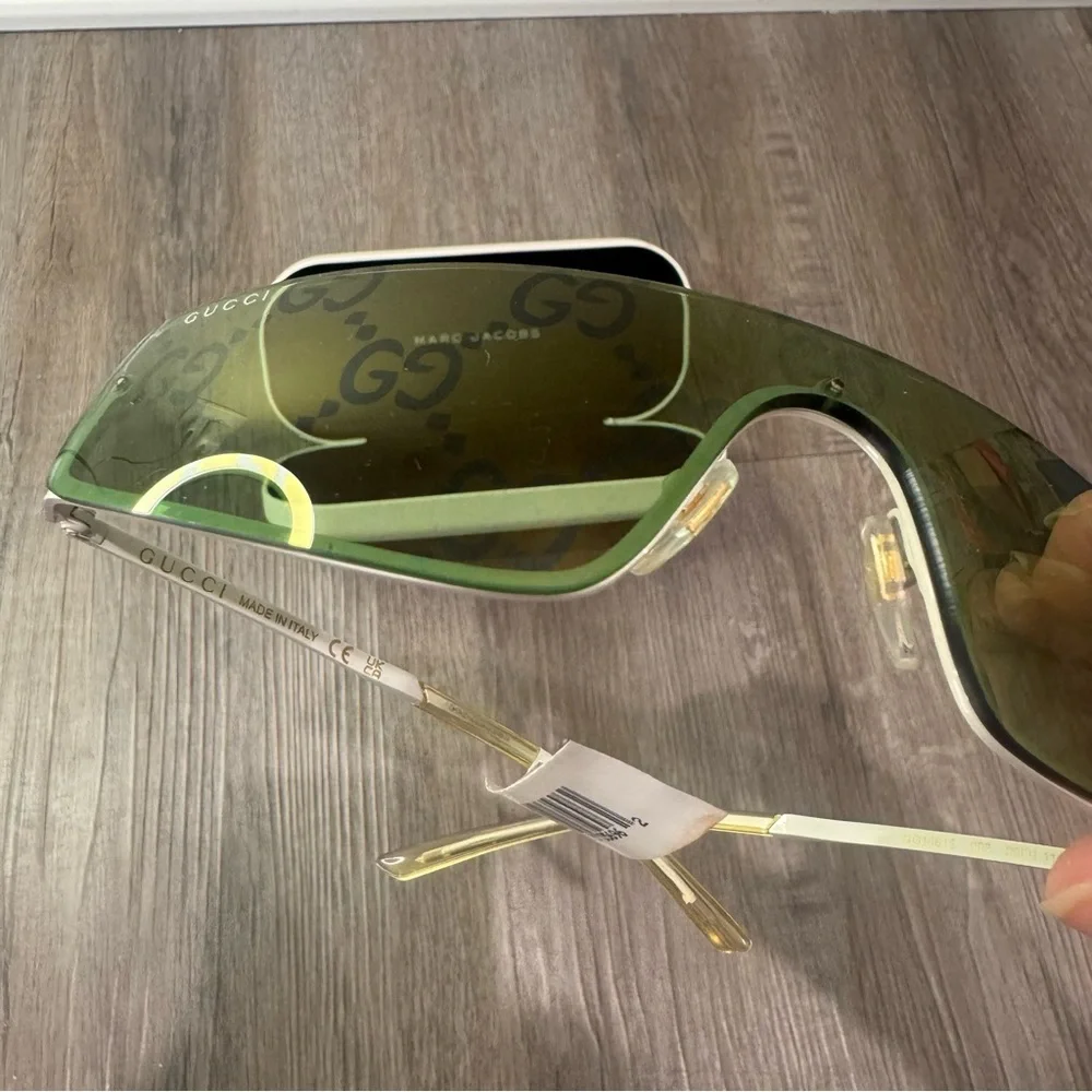 Gucci GG Logo Tom Shield Ivory Green Mirror GG1561S 99MM Sunglasses - Picture 9 of 16